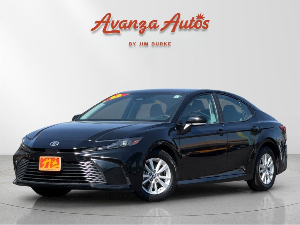 Used 2025 Toyota Camry LE FWD image 1