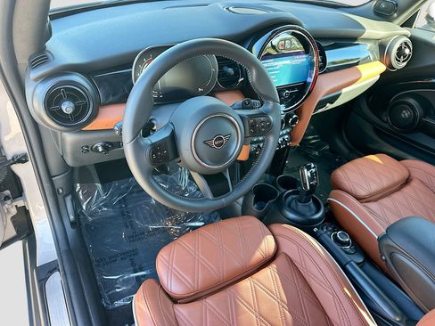 Used 2023 MINI Cooper S image 9