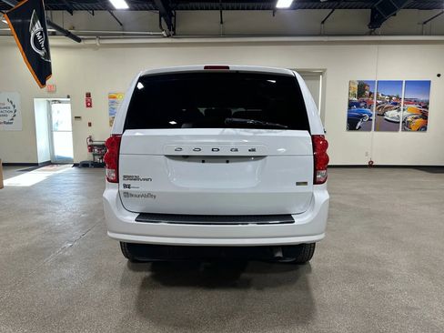 Used 2017 Dodge Grand Caravan SE w/ Power Window Group image 12