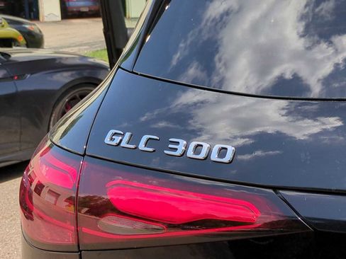 Used 2025 Mercedes-Benz GLC 300 4MATIC image 13