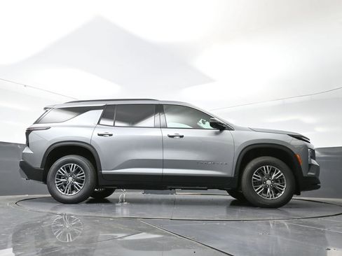 New 2026 Chevrolet Traverse LT w/ Driver Confidence Package image 37