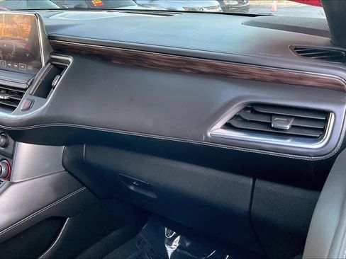 Used 2023 Chevrolet Suburban LT image 15