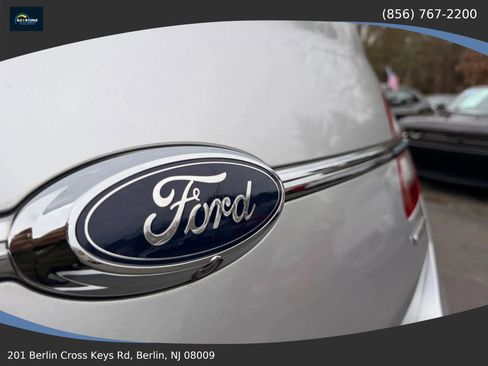 Used 2016 Ford Taurus SE FWD image 12