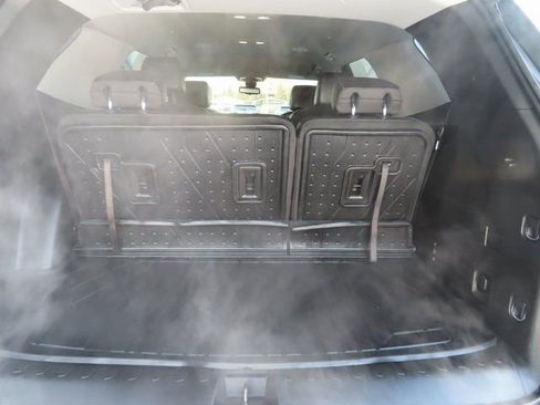 Used 2020 Chevrolet Traverse RS w/ LPO, Floor Liner Package image 32