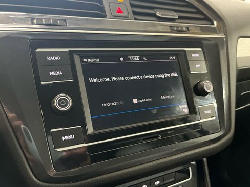 Used 2020 Volkswagen Tiguan S image 25