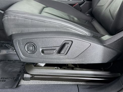 Used 2021 Audi Q3 2.0T Premium w/ Convenience Package image 21