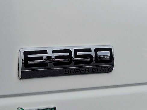 Used 2017 Ford E-350 and Econoline 350 Super Duty w/ Power Windows & Locks Group image 28