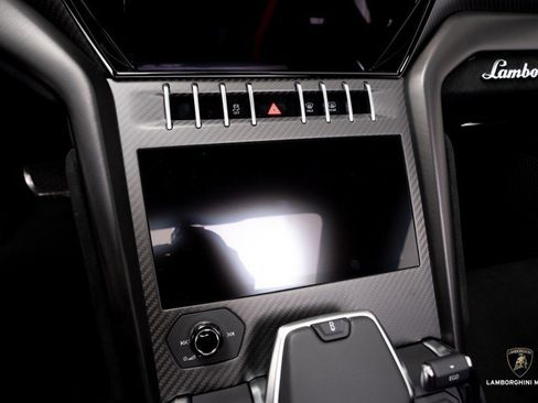 Used 2024 Lamborghini Urus Performante image 33
