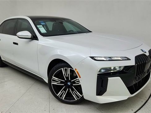 Used 2023 BMW 740i 740i w/ Executive Package image 1