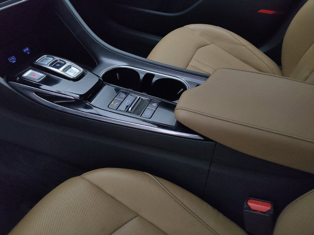 Used 2020 Hyundai Sonata Limited FWD image 26