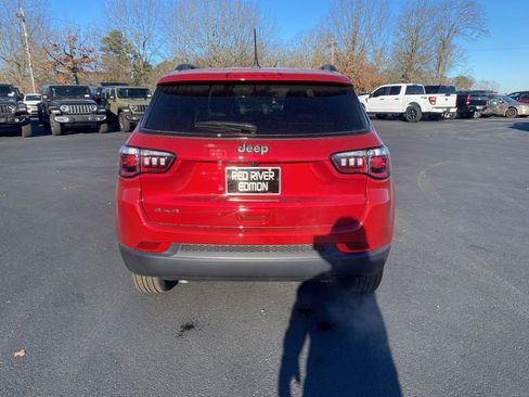 New 2026 Jeep Compass Latitude image 6