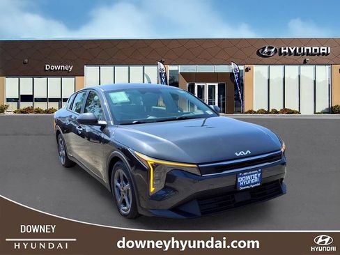 Used 2025 Kia K4 FWD image 3
