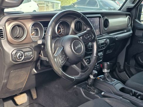 Used 2021 Jeep Gladiator Sport AWD/4WD image 12