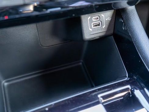 New 2026 Jeep Compass Limited image 24