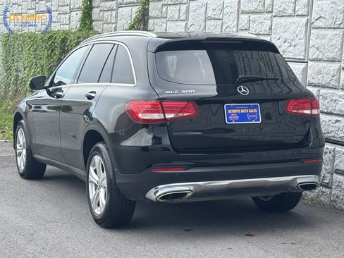 Used 2017 Mercedes-Benz GLC 300 w/ Premium 1 Package image 4