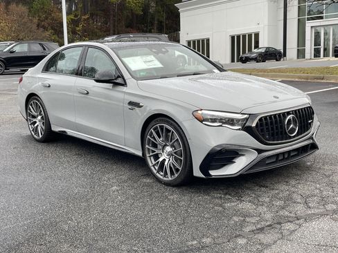 New 2026 Mercedes-Benz E 53 AMG e 4MATIC Sedan image 4