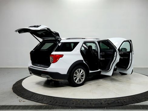 Used 2024 Ford Explorer Limited image 15