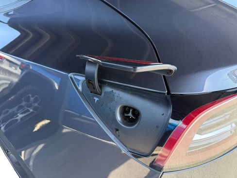 Used 2023 Tesla Model 3 Standard Range RWD image 12