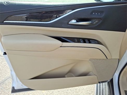 Certified 2022 Cadillac Escalade Premium Luxury w/ Performance Package image 9