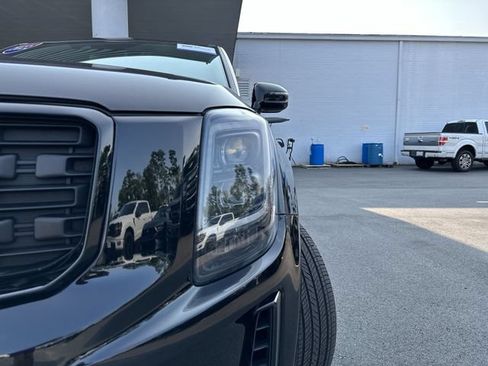 Used 2022 Kia Telluride SX w/ Nightfall Edition Package AWD/4WD image 9