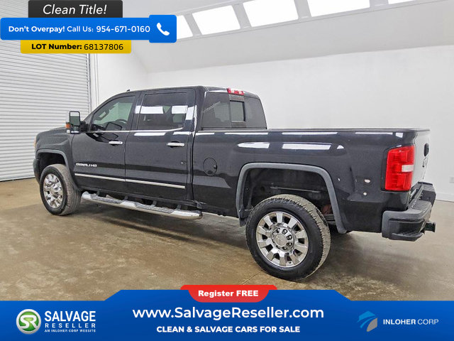Used 2019 GMC Sierra 2500 Denali w/ Duramax Plus Package AWD/4WD image 3