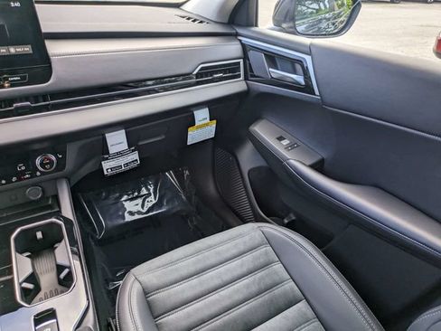 New 2026 Mitsubishi Outlander SE FWD image 17