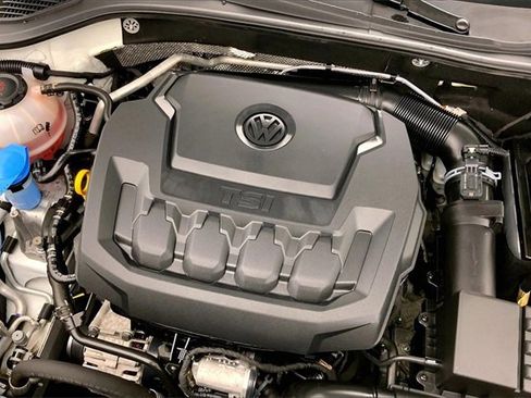 Used 2021 Volkswagen Passat 2.0T SE image 31