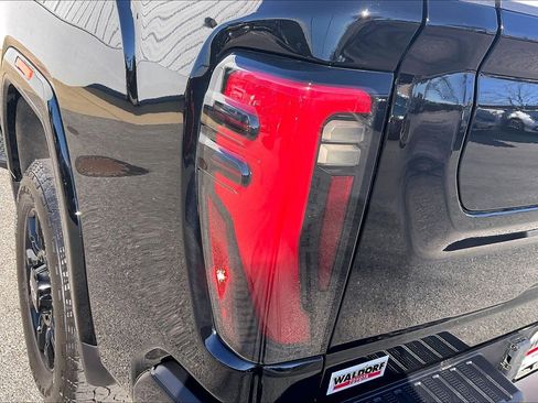 Used 2024 GMC Sierra 2500 AT4 w/ AT4 Premium Plus Package image 34