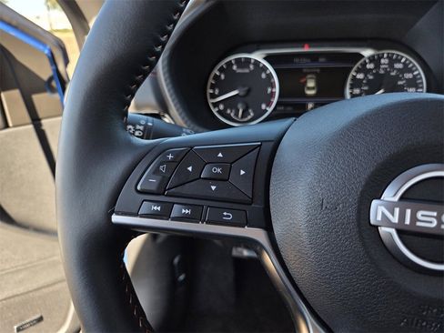 Used 2025 Nissan Sentra SR w/ SR Premium Package image 20