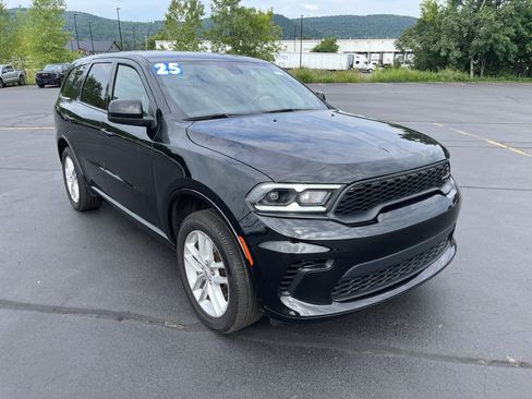 Used 2025 Dodge Durango GT AWD/4WD image 3