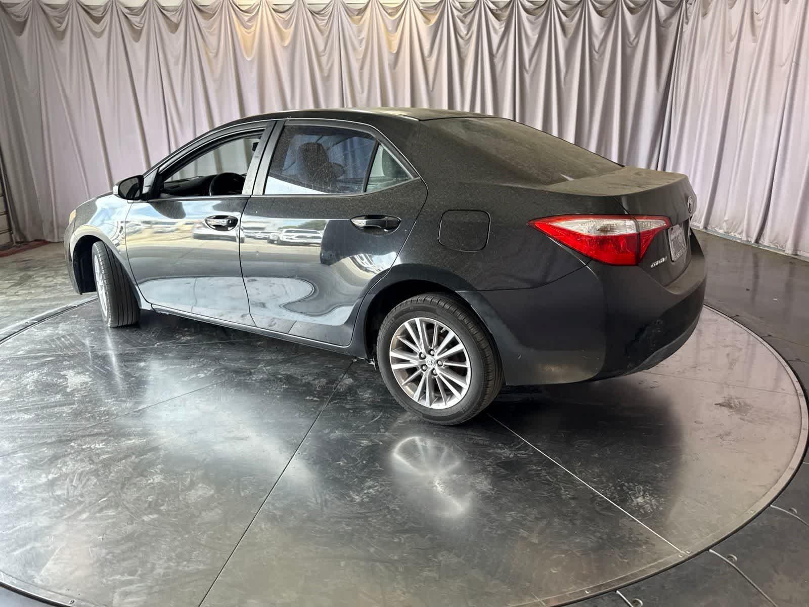 Used 2015 Toyota Corolla LE FWD image 6