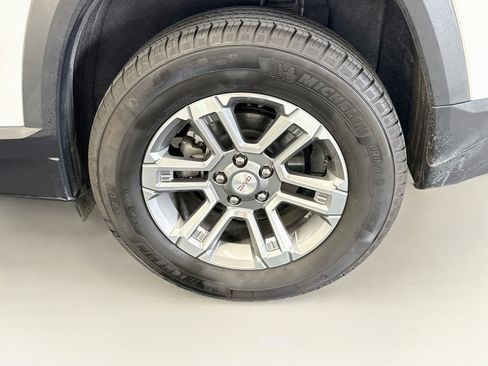 Used 2025 GMC Terrain Elevation AWD/4WD image 11