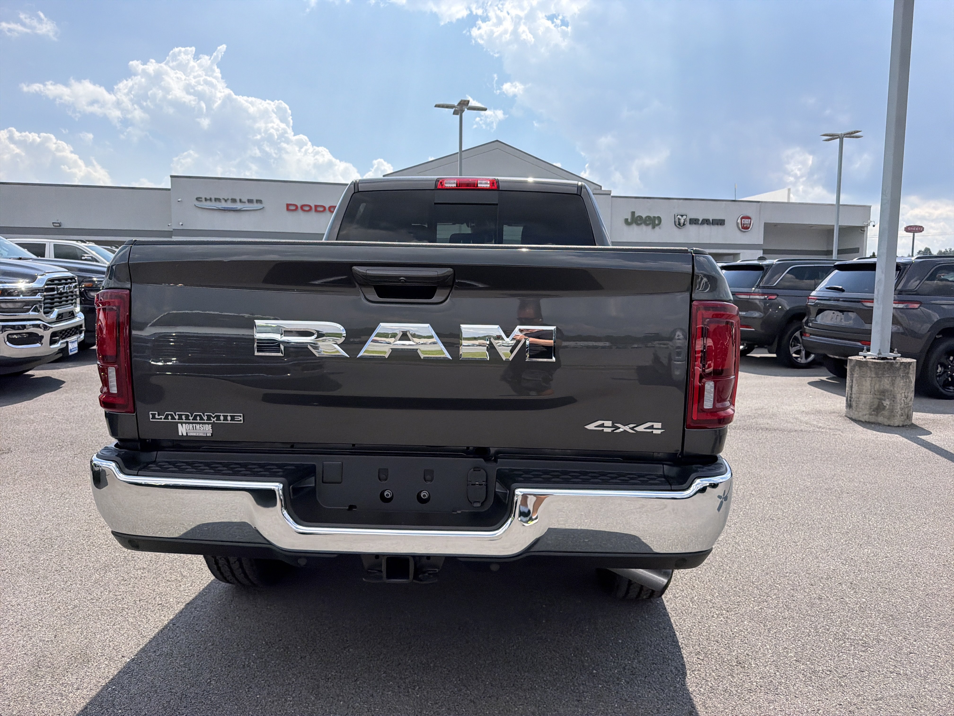 New 2027 RAM 2500 Laramie AWD/4WD image 8