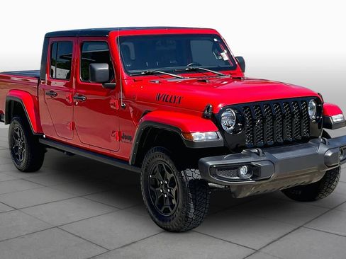 Used 2022 Jeep Gladiator Sport AWD/4WD image 3
