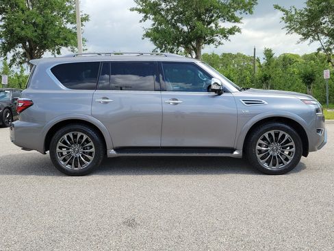 Used 2021 Nissan Armada Platinum w/ Captain's Chairs Package RWD image 4