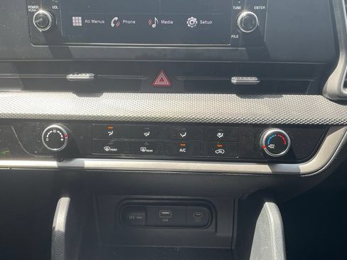 Certified 2025 Kia Sportage LX FWD image 18