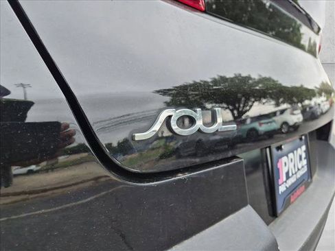 Used 2021 Kia Soul LX FWD image 27