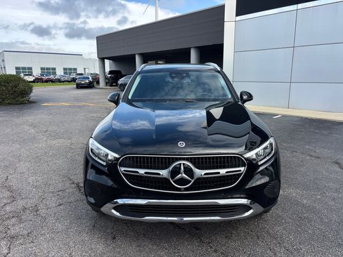 Used 2025 Mercedes-Benz GLC 350e 4MATIC image 2