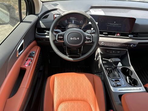 New 2026 Kia Carnival EX FWD image 25