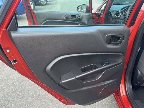 Used 2018 Ford Fiesta SE FWD image 26
