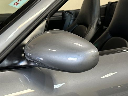Used 2004 Porsche 911 Carrera RWD image 46