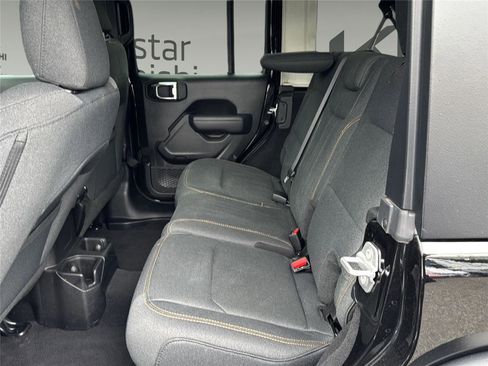 Used 2025 Jeep Wrangler Unlimited Sport AWD/4WD image 25