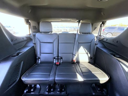 Used 2023 GMC Yukon SLT image 20