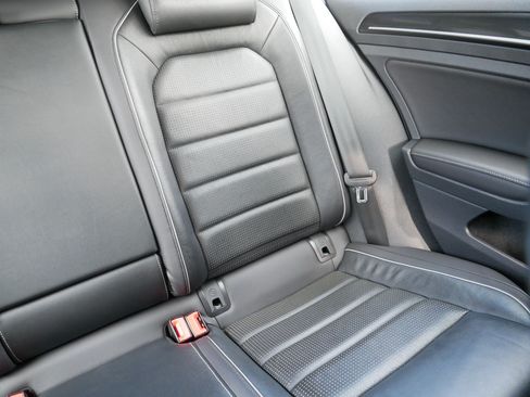 Used 2019 Volkswagen Golf R 4-Door AWD/4WD image 14