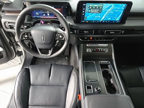 New 2026 Lincoln Aviator Reserve image 16