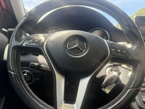 Used 2015 Mercedes-Benz GLA 250 4MATIC image 19