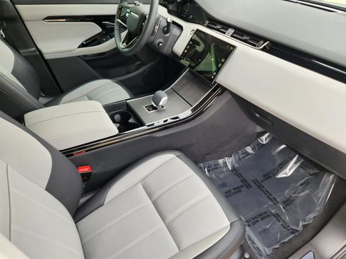 Certified 2024 Land Rover Range Rover Evoque Dynamic SE AWD/4WD image 11