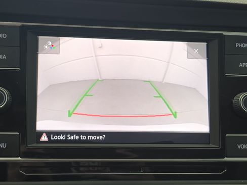 Certified 2023 Volkswagen Jetta SE FWD image 22