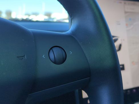 Used 2019 Tesla Model 3 Standard Range Plus image 20