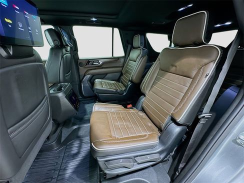 Used 2025 GMC Yukon Denali Ultimate image 26